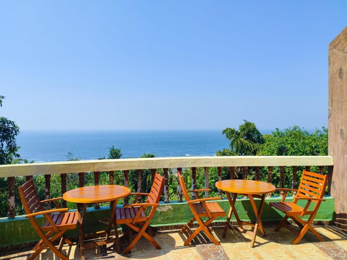 Villa Infinity By The Sea Murud  Экстерьер фото