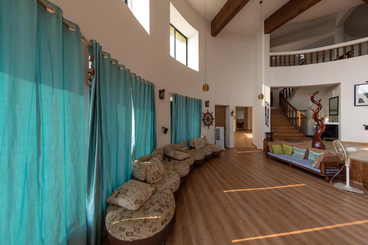 Villa Infinity By The Sea Murud  Экстерьер фото