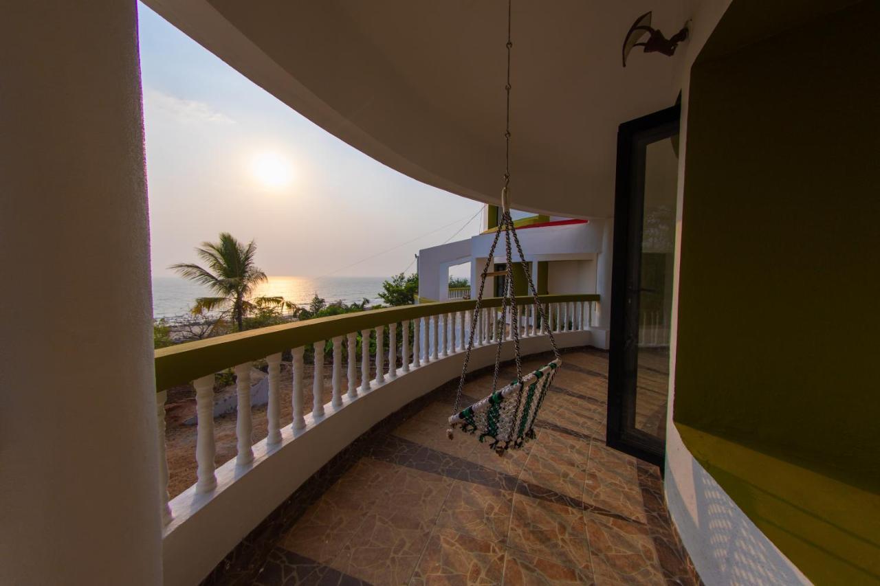 Villa Infinity By The Sea Murud  Экстерьер фото