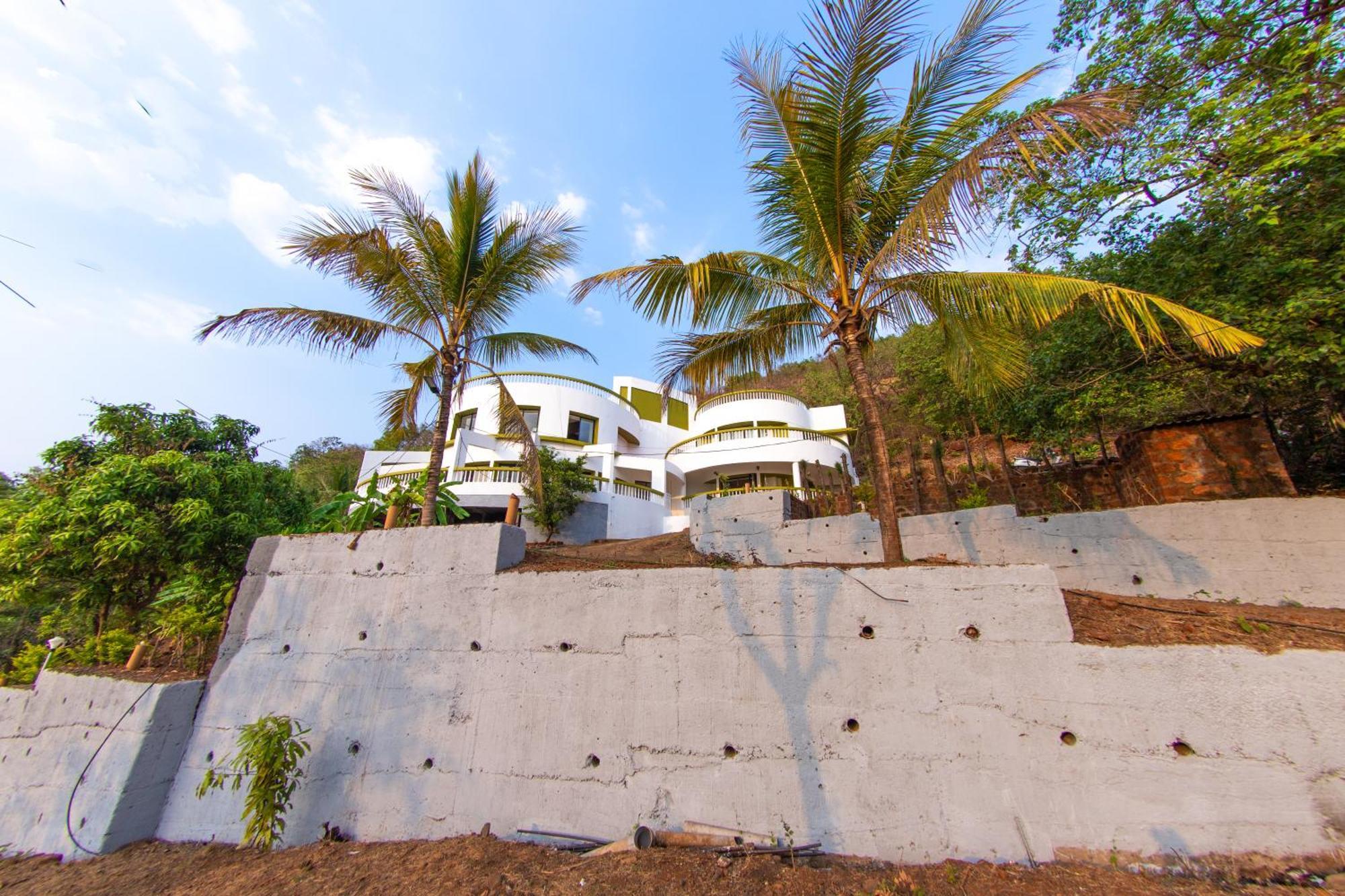 Villa Infinity By The Sea Murud  Экстерьер фото